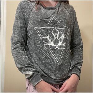Miken Flow Womens Small Gray Soft Lotus Pullover Sweatshirt Pullover Scoop Neck